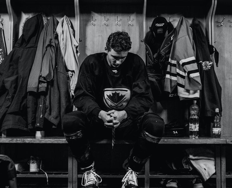 Hockey player focusing before a game