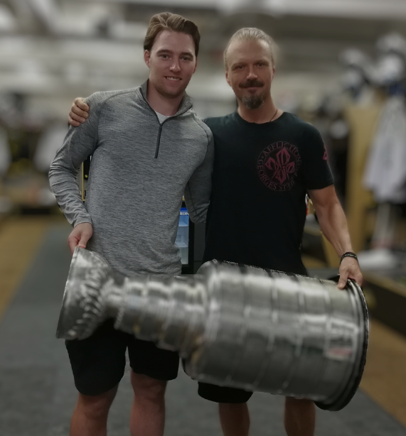 Magnus Ågren mit dem Stanley Cup